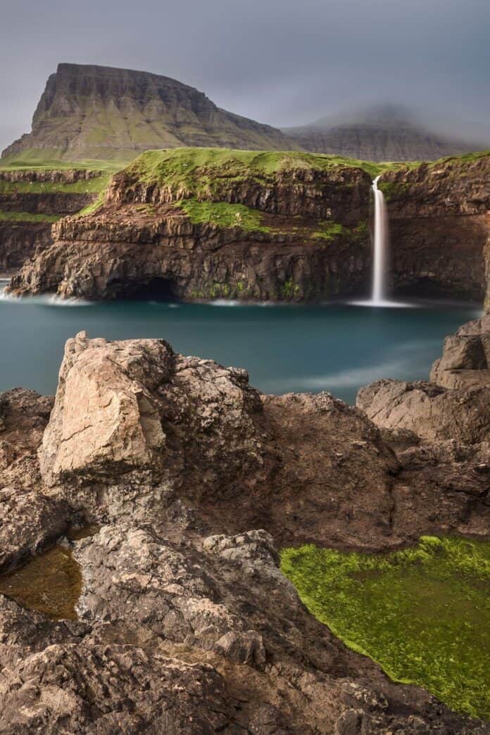 Múlafossur waterfall