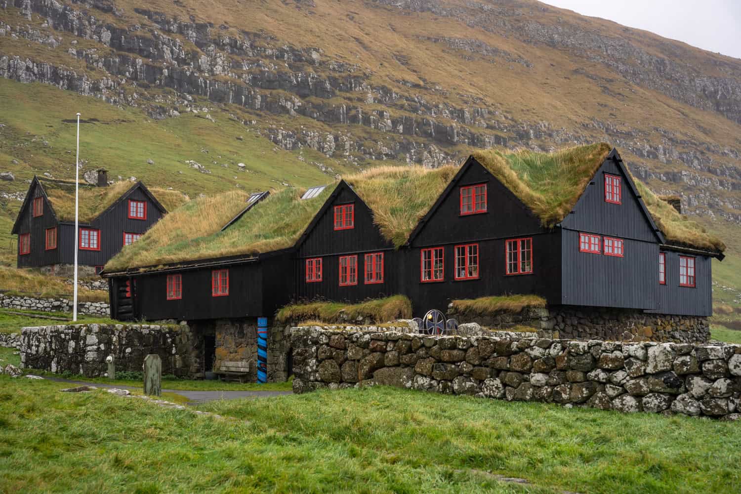 Kirkjubøur grass roof homes